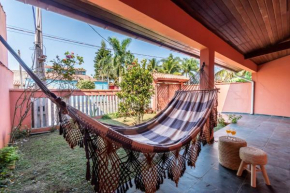 Itanhaém Casa ampla com piscina e churrasqueira a 300m da praia